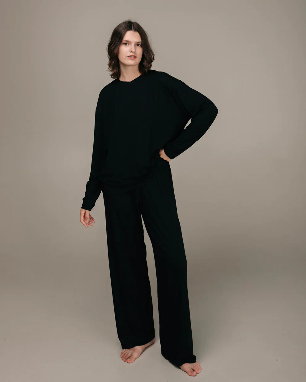 Мʼякий жіночий лонг від ANMIREPOSE