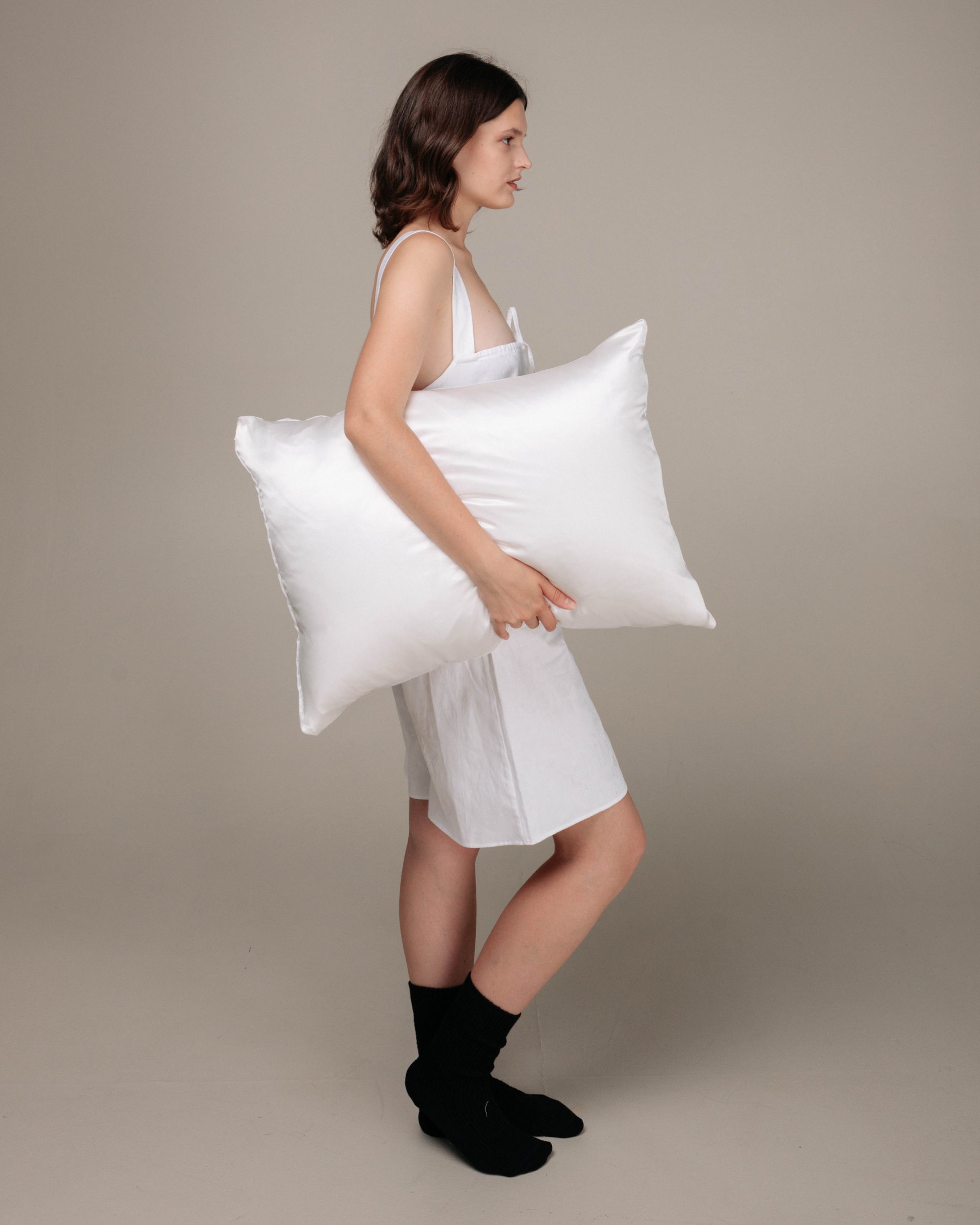 Шовкова наволочка від ANMIREPOSE