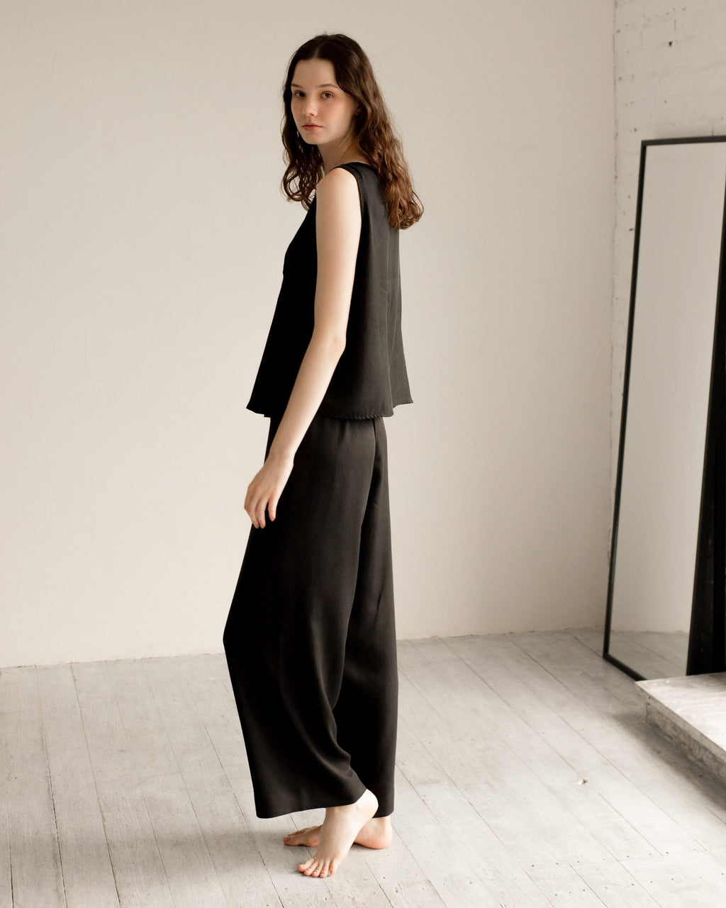 Штани широкі від ANMIREPOSE