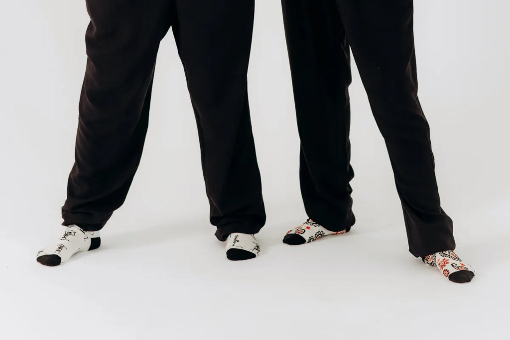 Шкарпетки RAO yoga з принтом "Скелети практикують йогу"