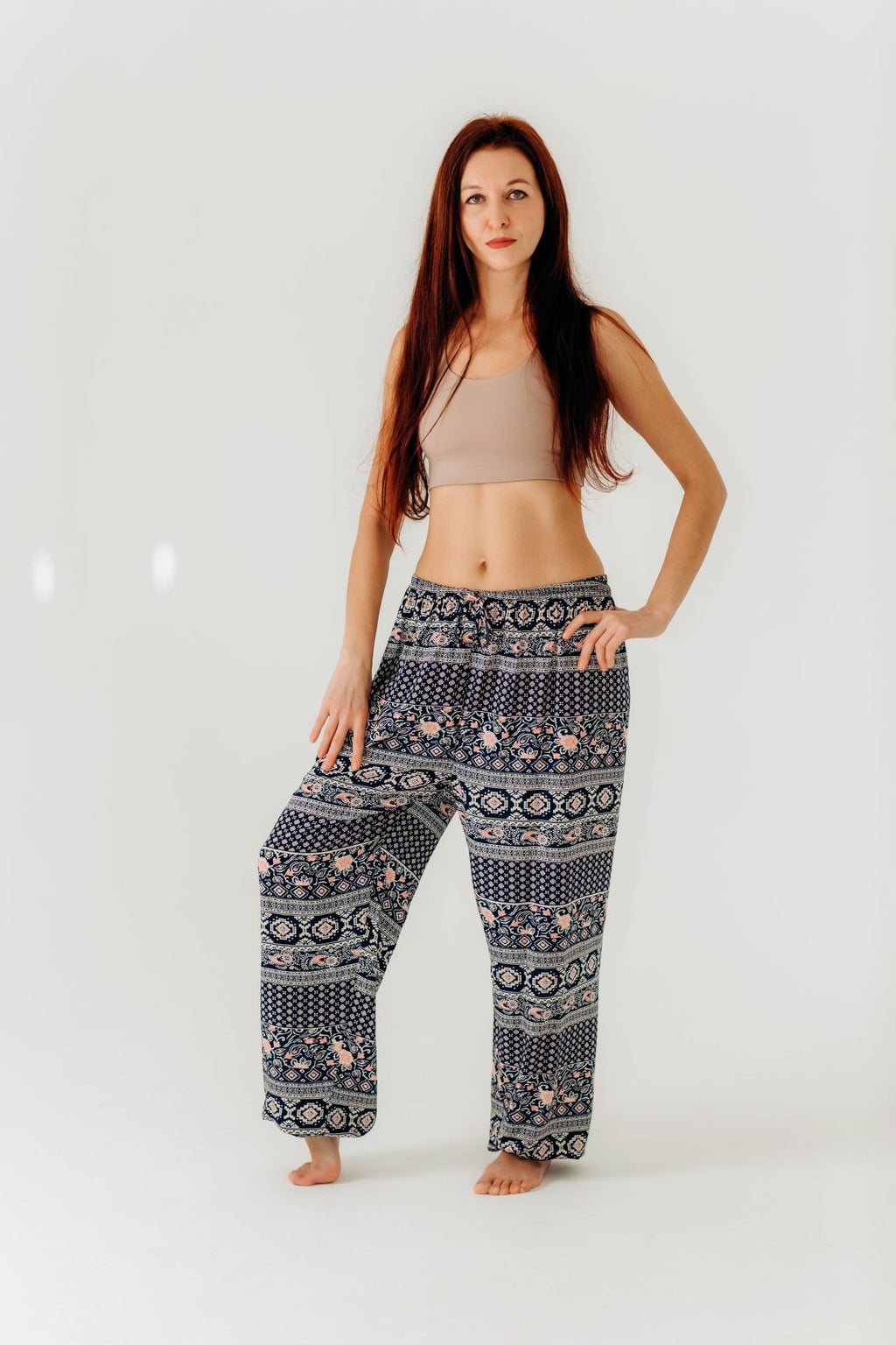 Voľné jogové nohavice "Ethno-rose Navy" RAO unisex