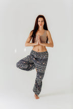 Voľné jogové nohavice "Ethno-rose Navy" RAO unisex