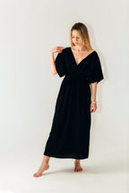 Чорна сукня з V-подібним вирізом "Tiara" RAO