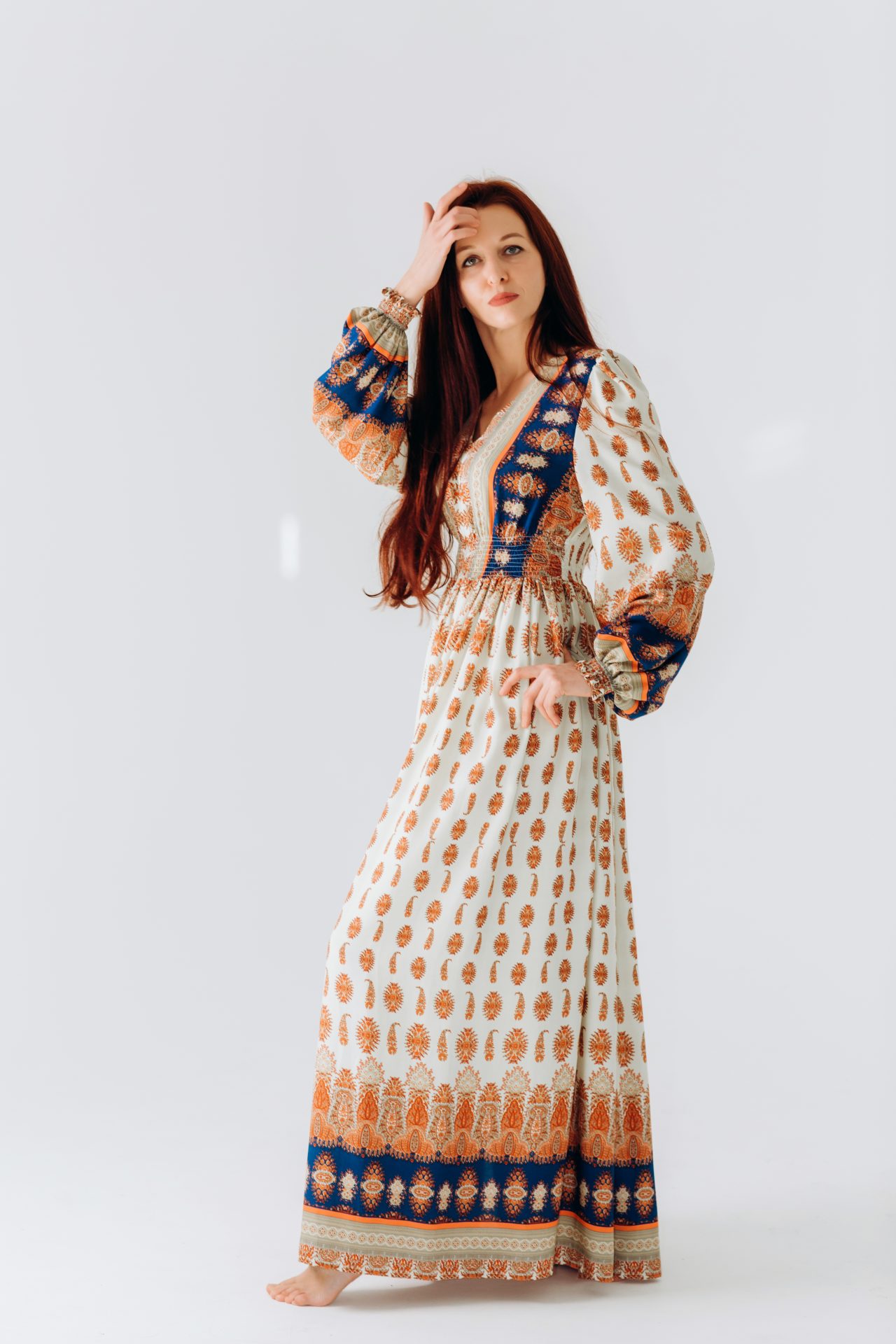 Dlhé dámske šaty s rukávmi "Tropická harmónia" RAO