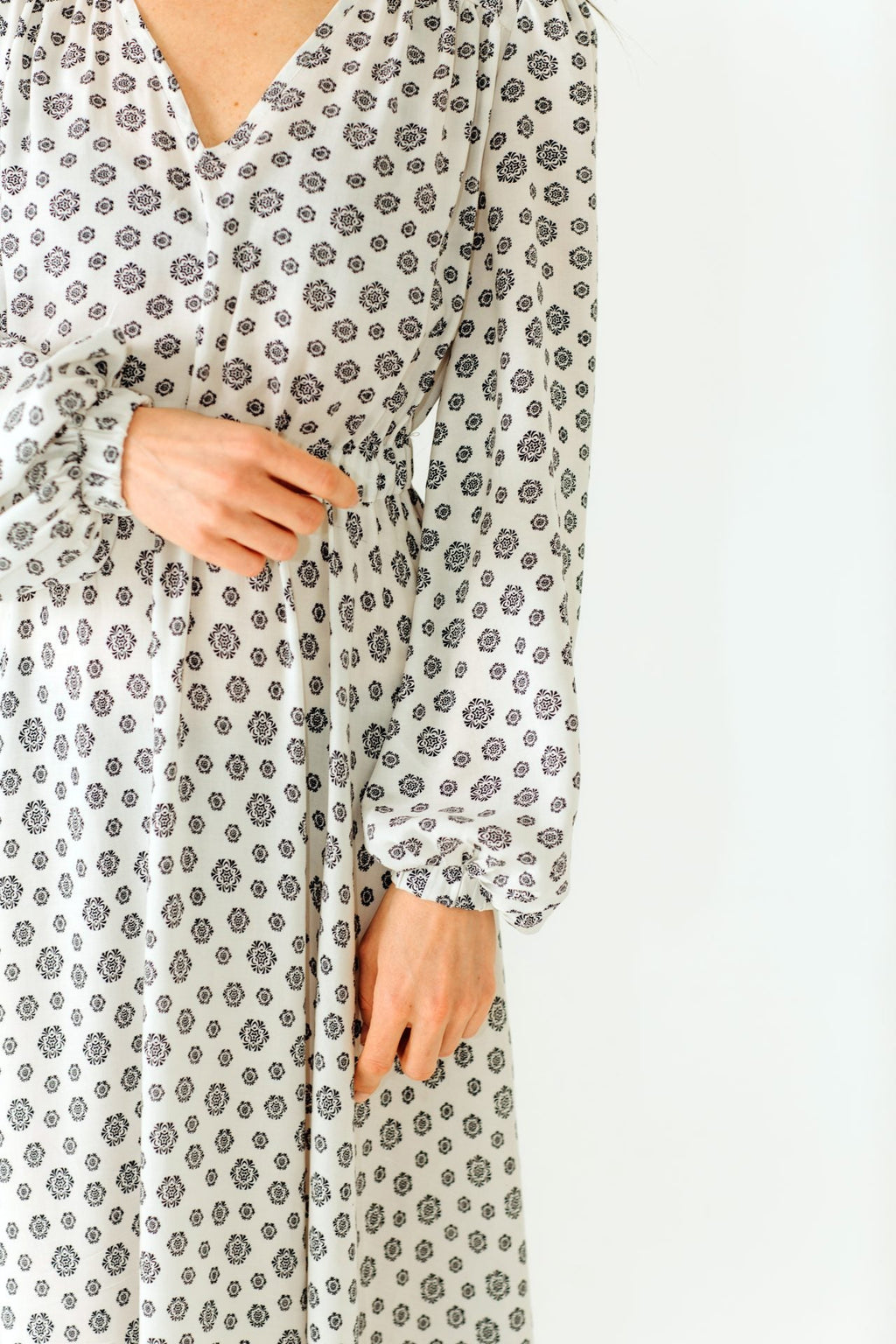 Довга сукня з рукавом "Ivory dreams" RAO