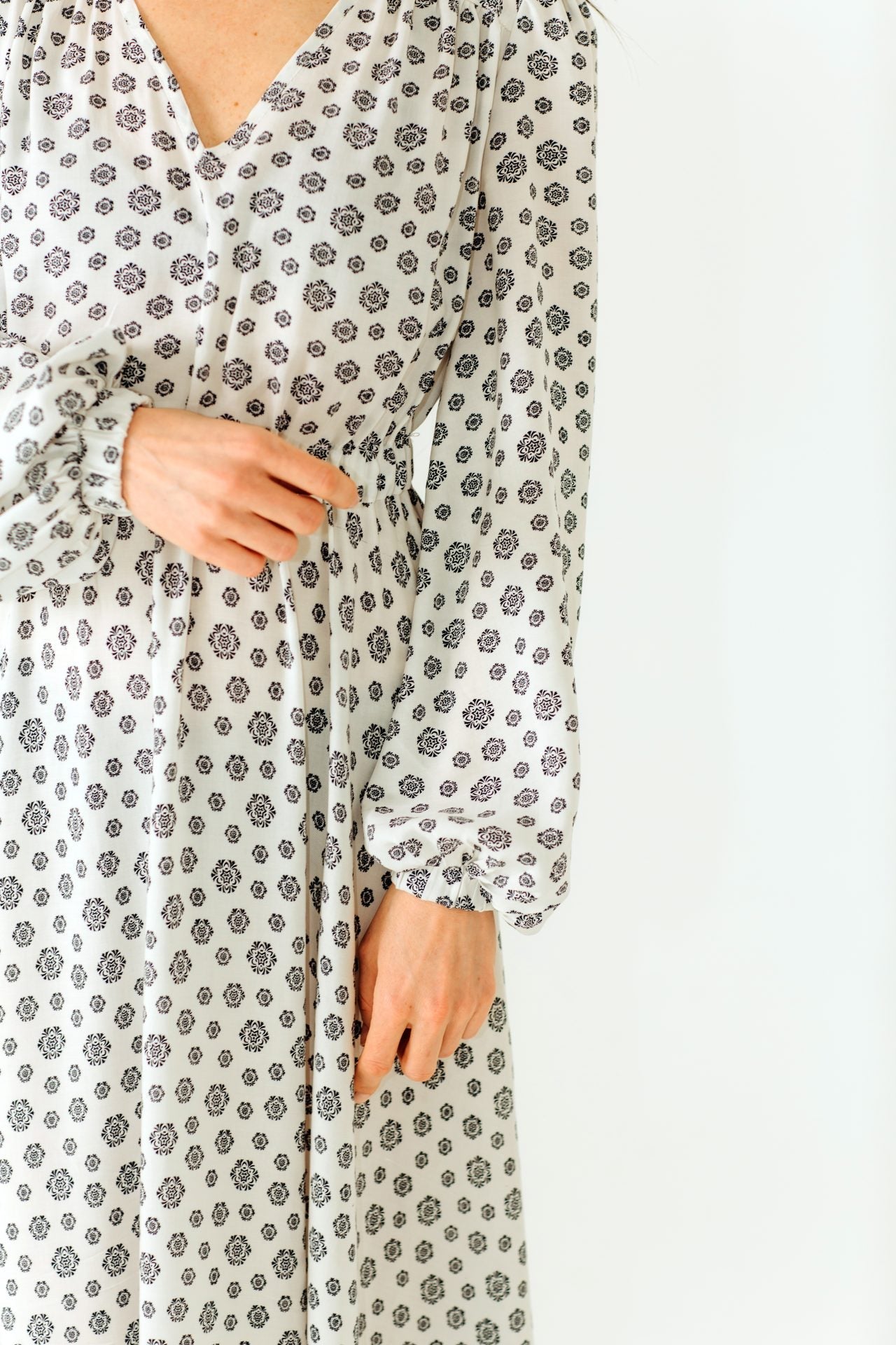 Довга сукня з рукавом "Ivory dreams" RAO