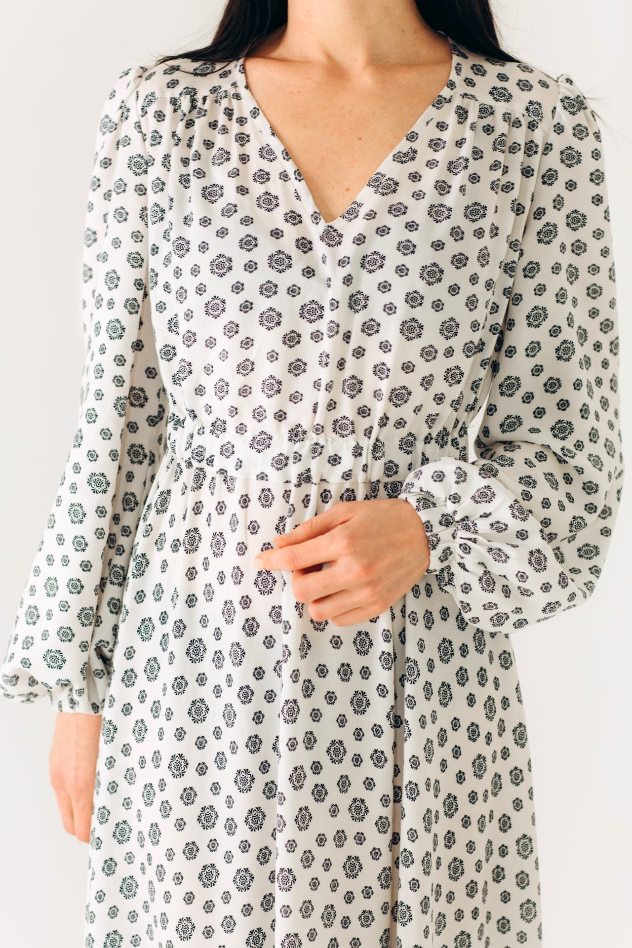 Dlhé šaty s rukávmi "Slonovinové sny" RAO