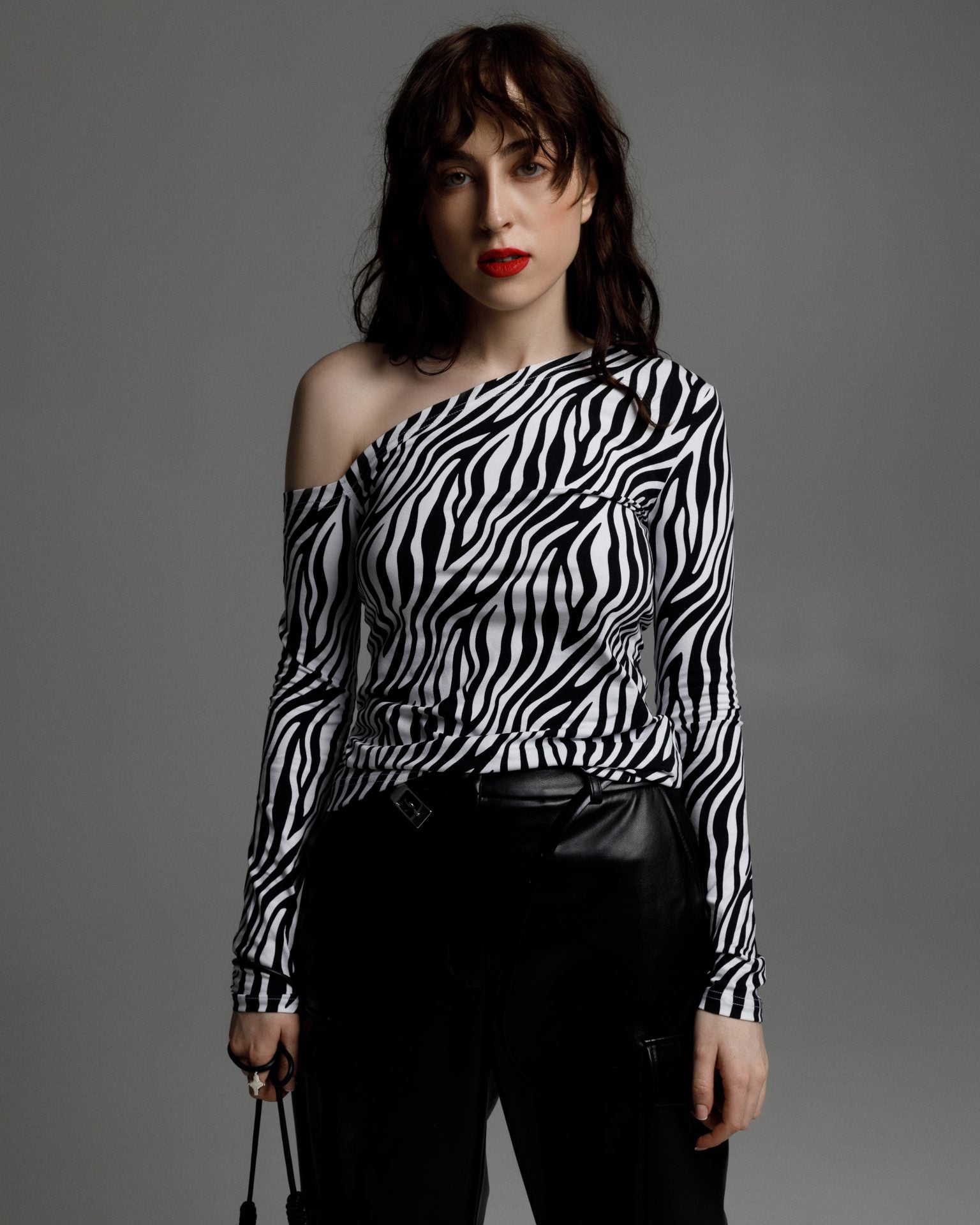 Лонгслів подовжений, в 4-х кольорах BRU