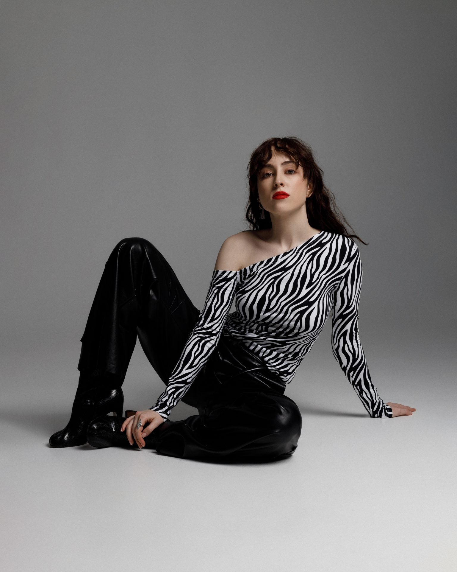 Лонгслів подовжений, в 4-х кольорах BRU