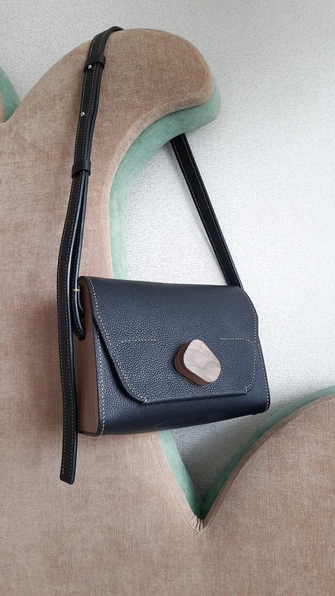 Кросбоді  JOY чорний фактурна шкіра  від Synyava