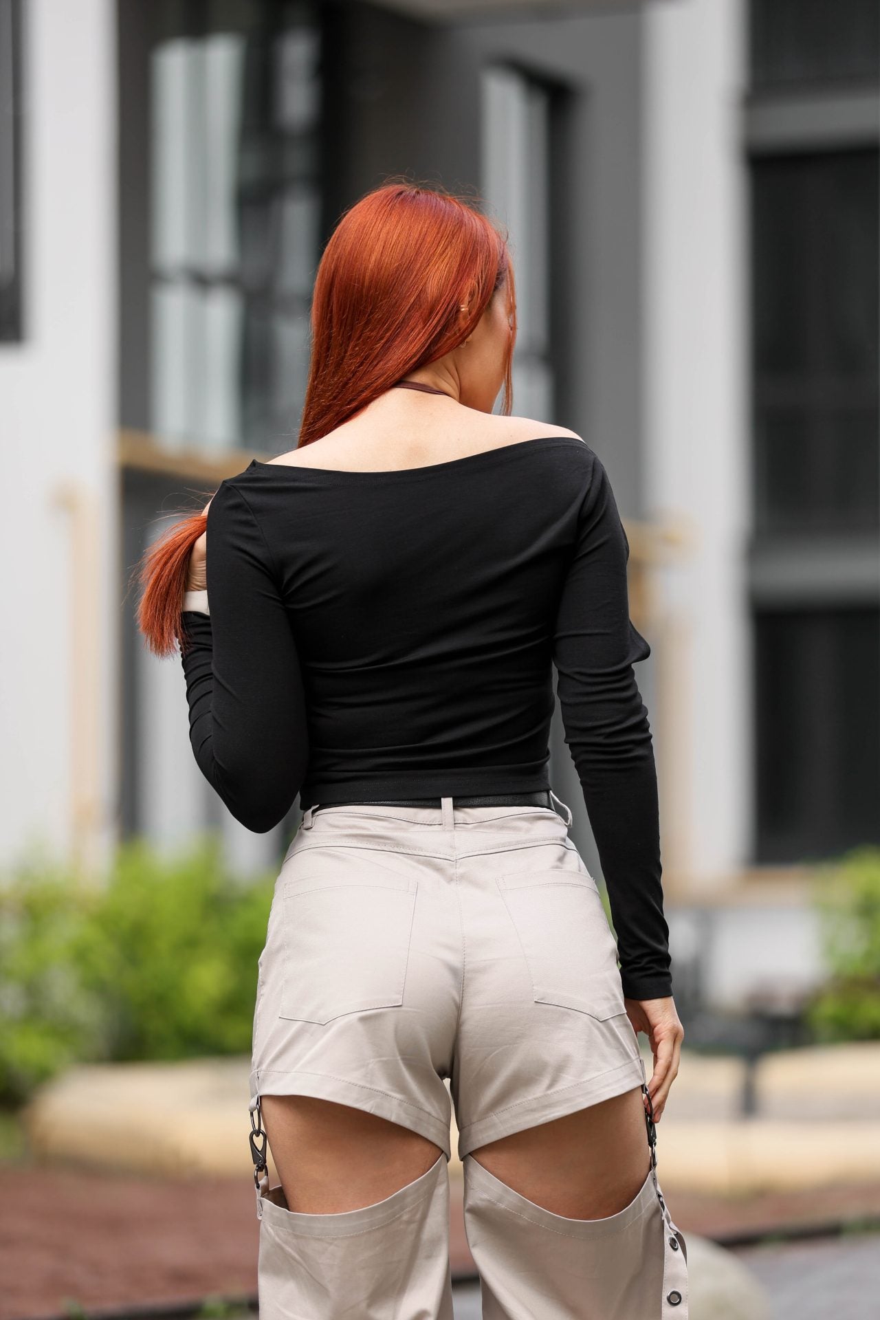 Лонгслів з асиметричним рукавом чорний від BRU