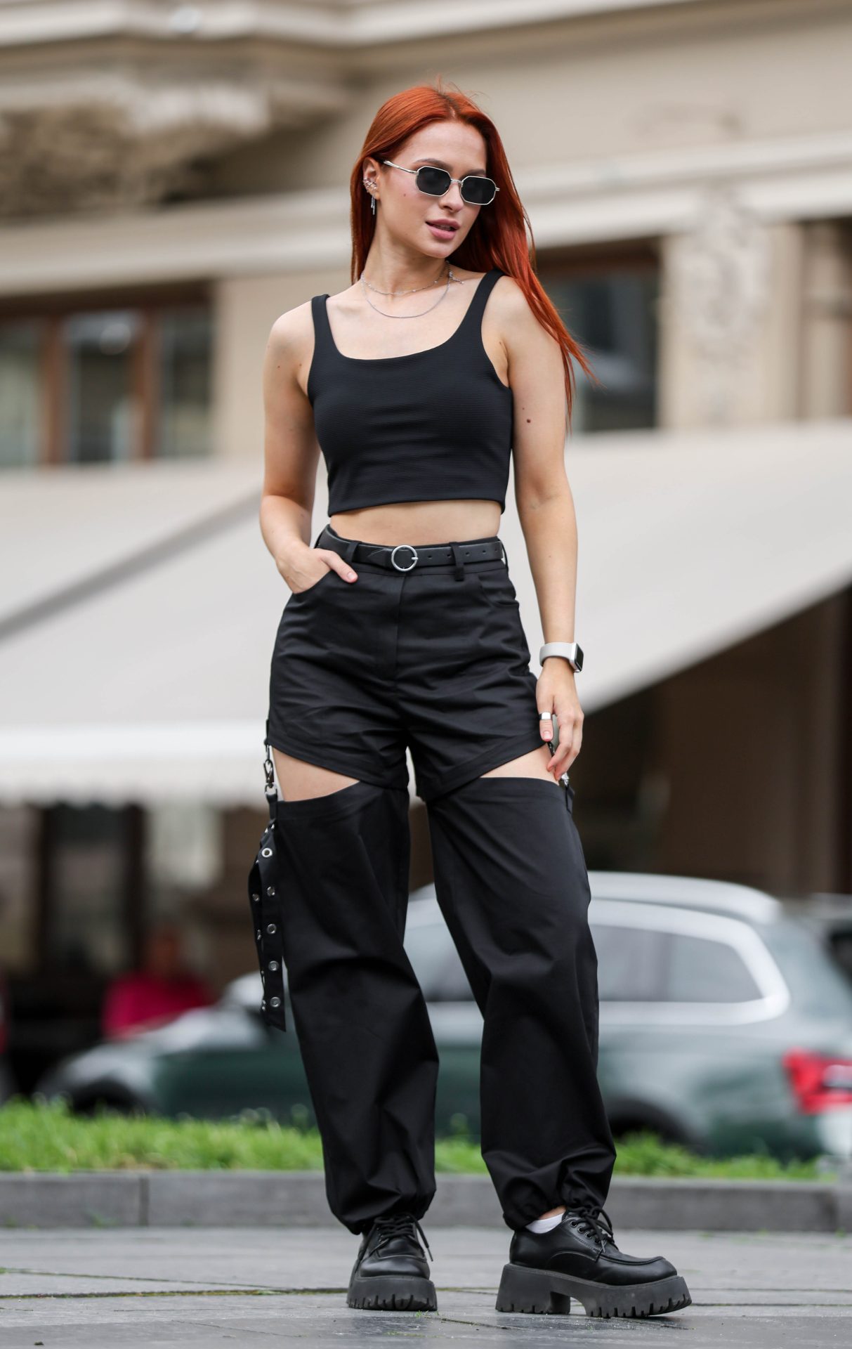 Transformujúce sa nohavice vo farbách: čierna, béžová, moka, grafit od BRU