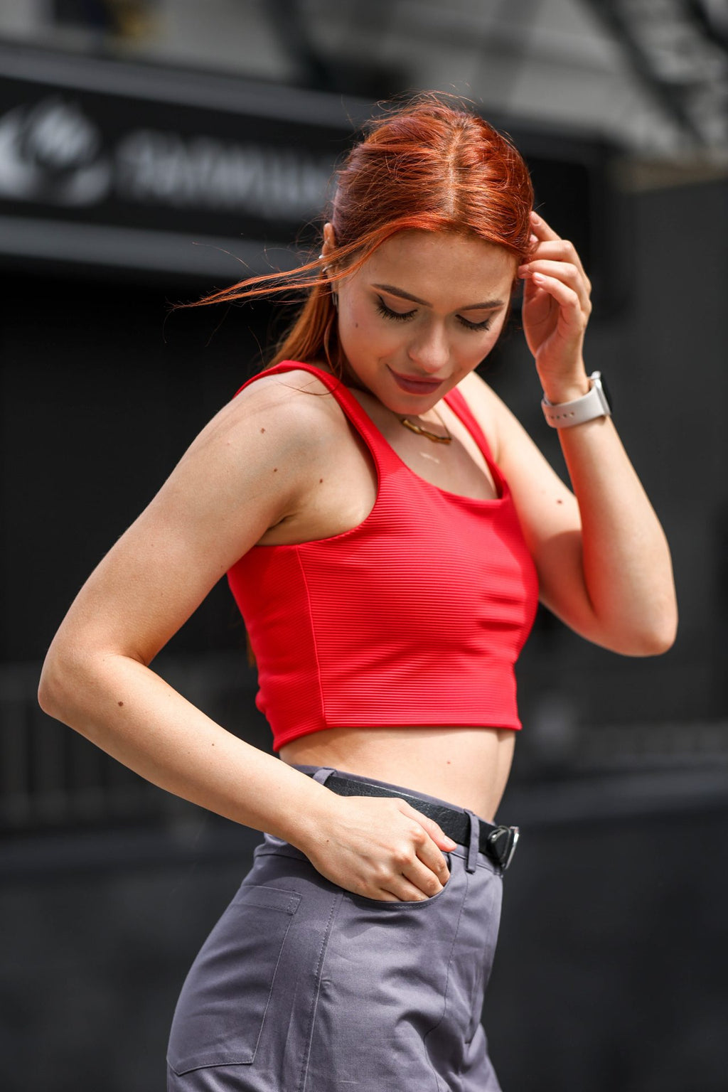 Топ з відкритою спинкою в кольорах чорний, червоний від BRU