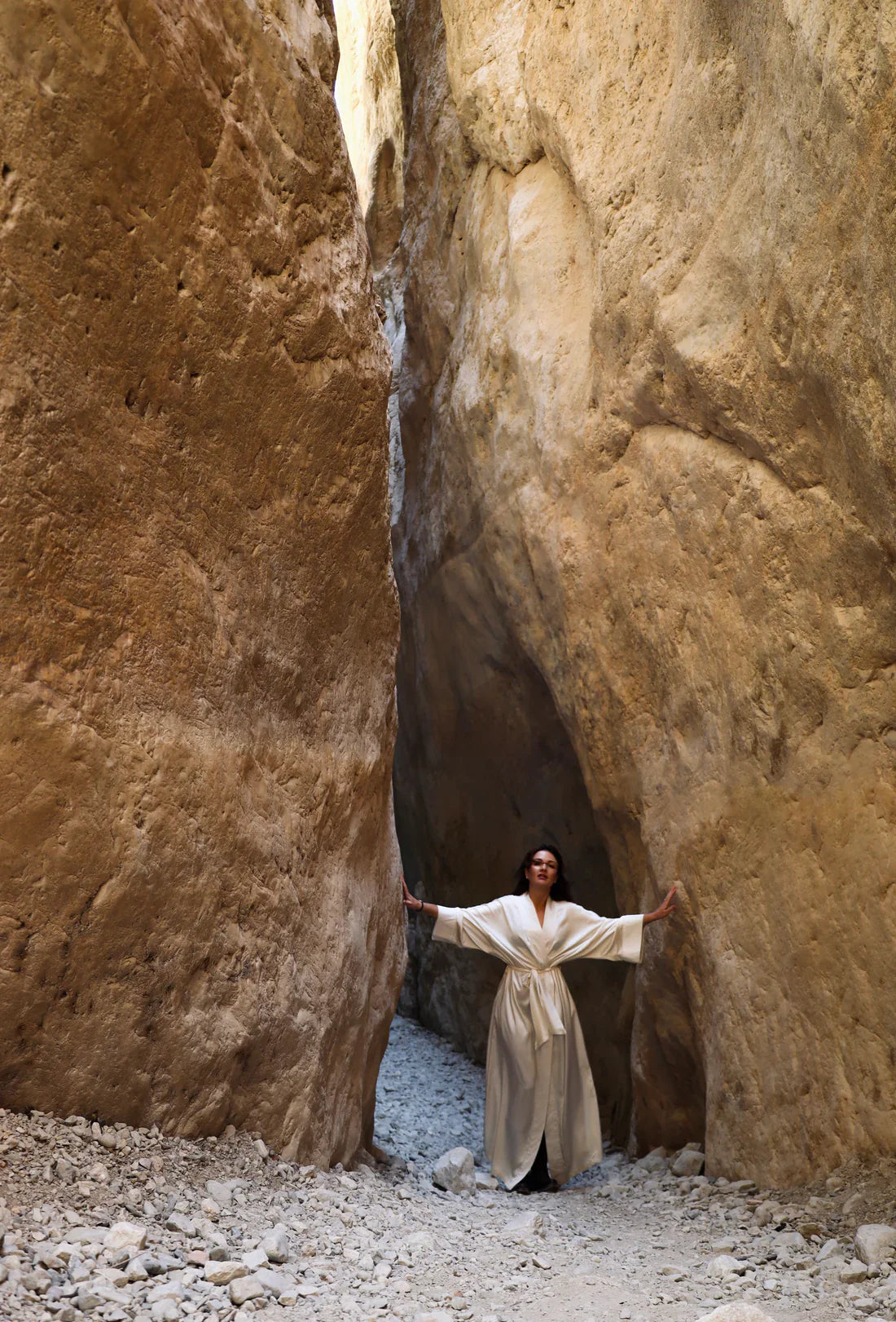 Халат-кімоно жіночий молочний з шовковистої віскози "LEGKA" SAVE yourself