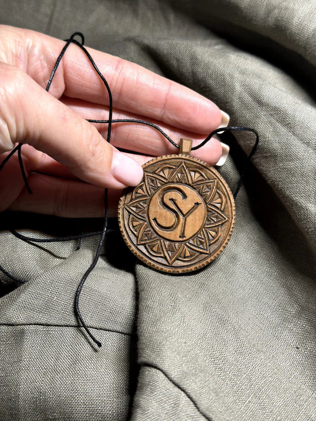 Підвіска Збережи Себе від SAVE yourself