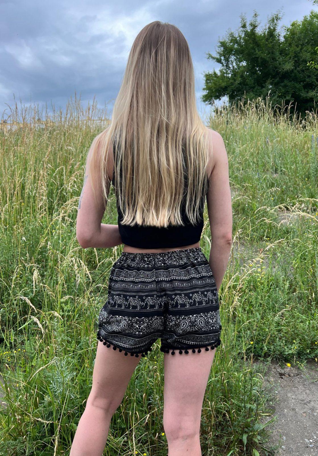 Жіночі шорти з помпонами "Elephant" RAO