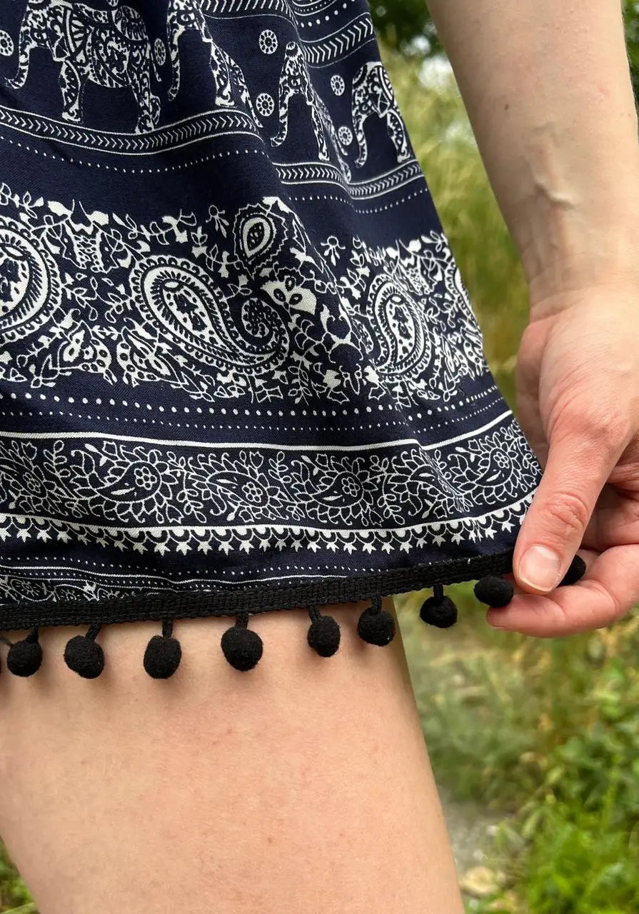 Жіночі шорти з помпонами "Elephant" RAO