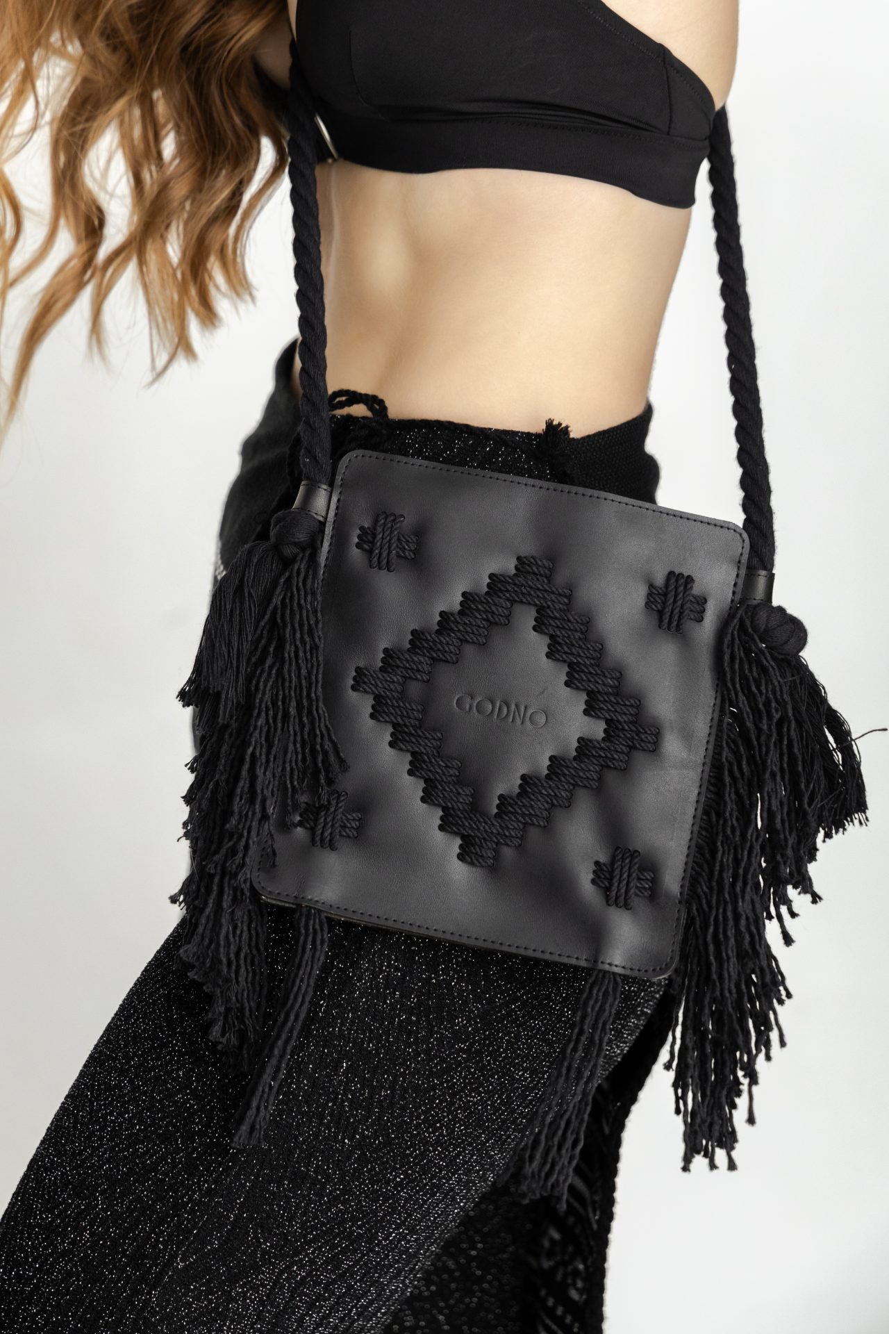 Сумка Тайстра від GODNO чорна