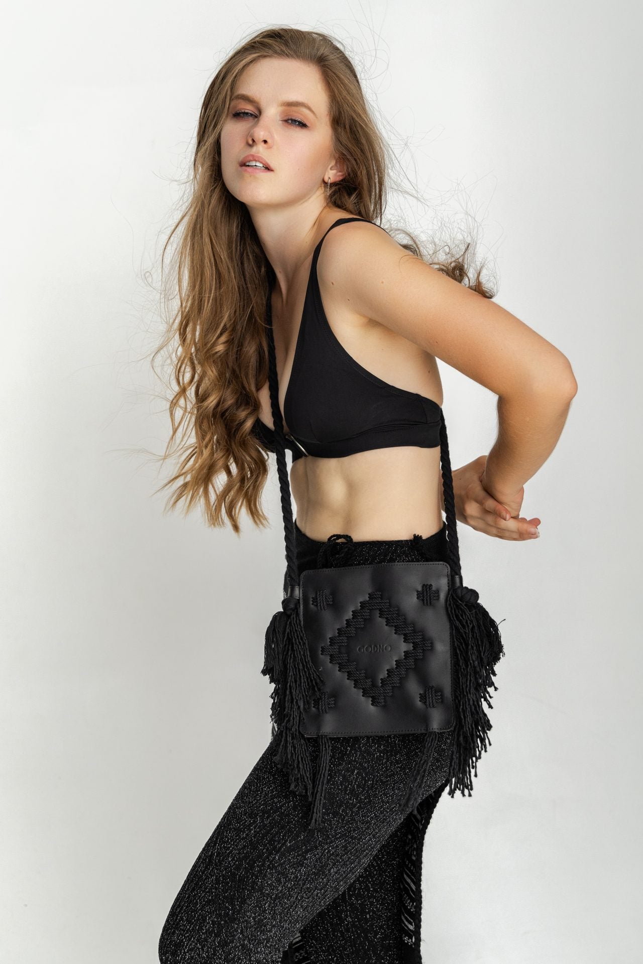 Сумка Тайстра від GODNO чорна