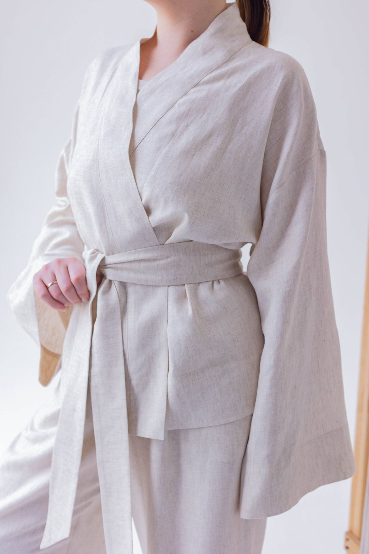 Кімоно з конопель, колір бежевий меланж від VIRA APPAREL