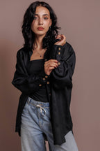 Nadrozmerná košeľa s príchuťou žihľavy od VIRA APPAREL