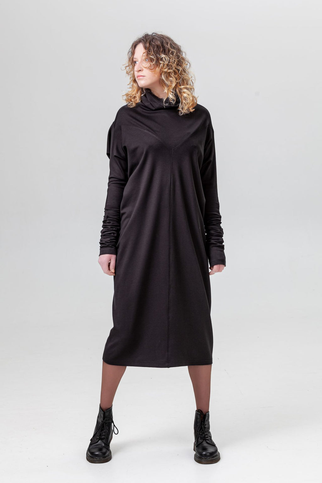 Сукня "Who is she?" від htv mlf