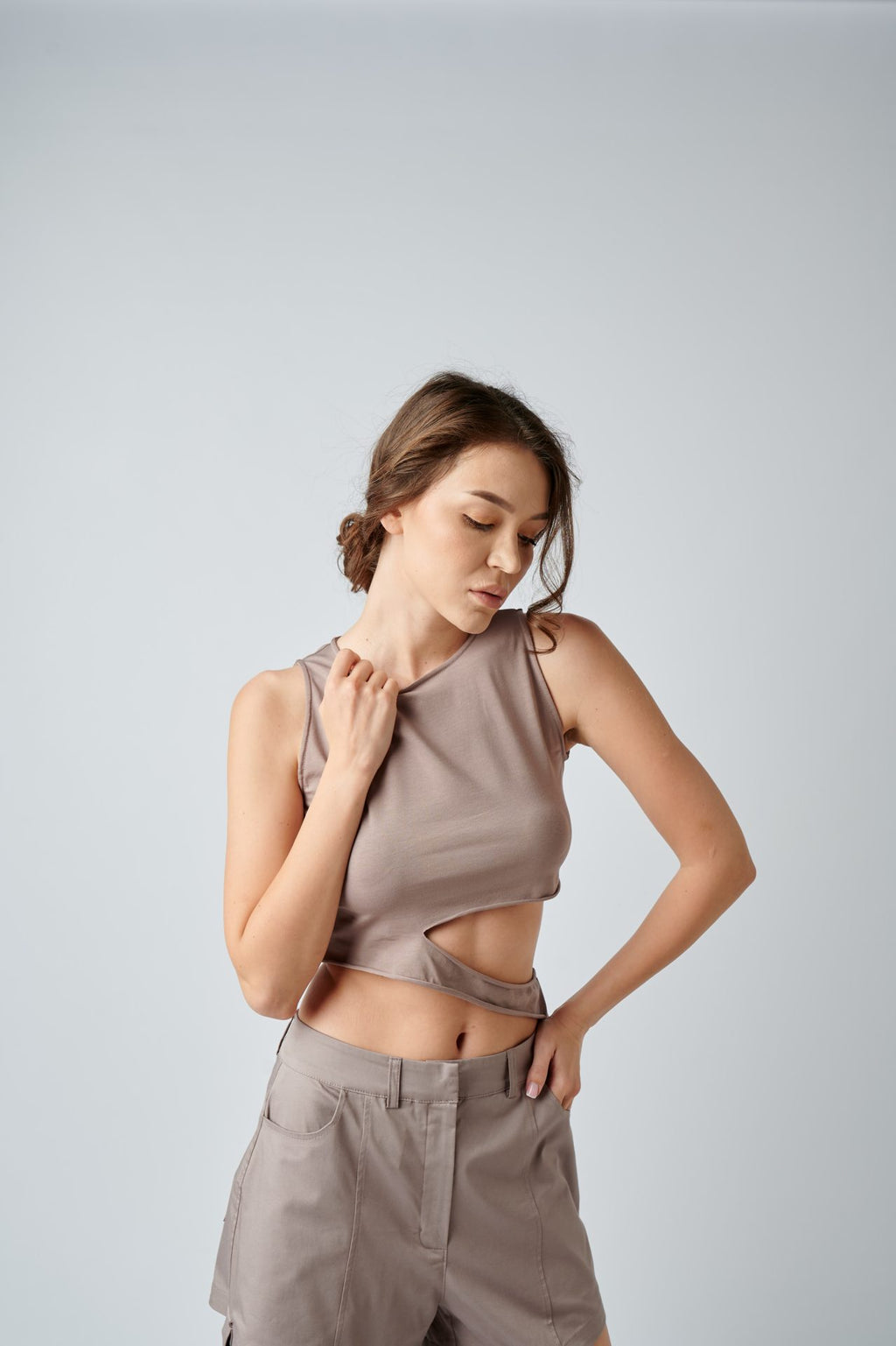 Asymetrický top, 8 farieb BRU