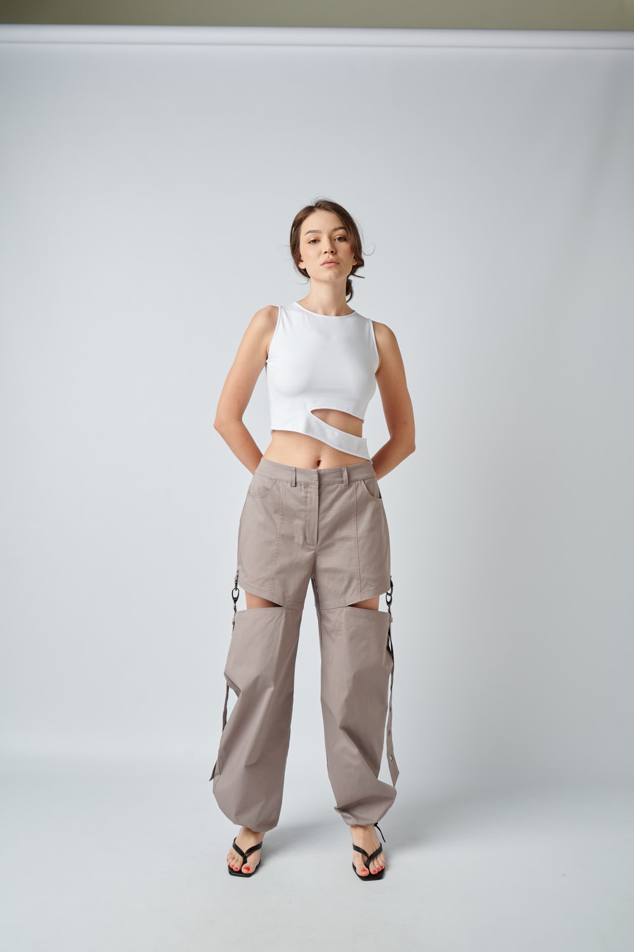 Asymetrický top, 8 farieb BRU