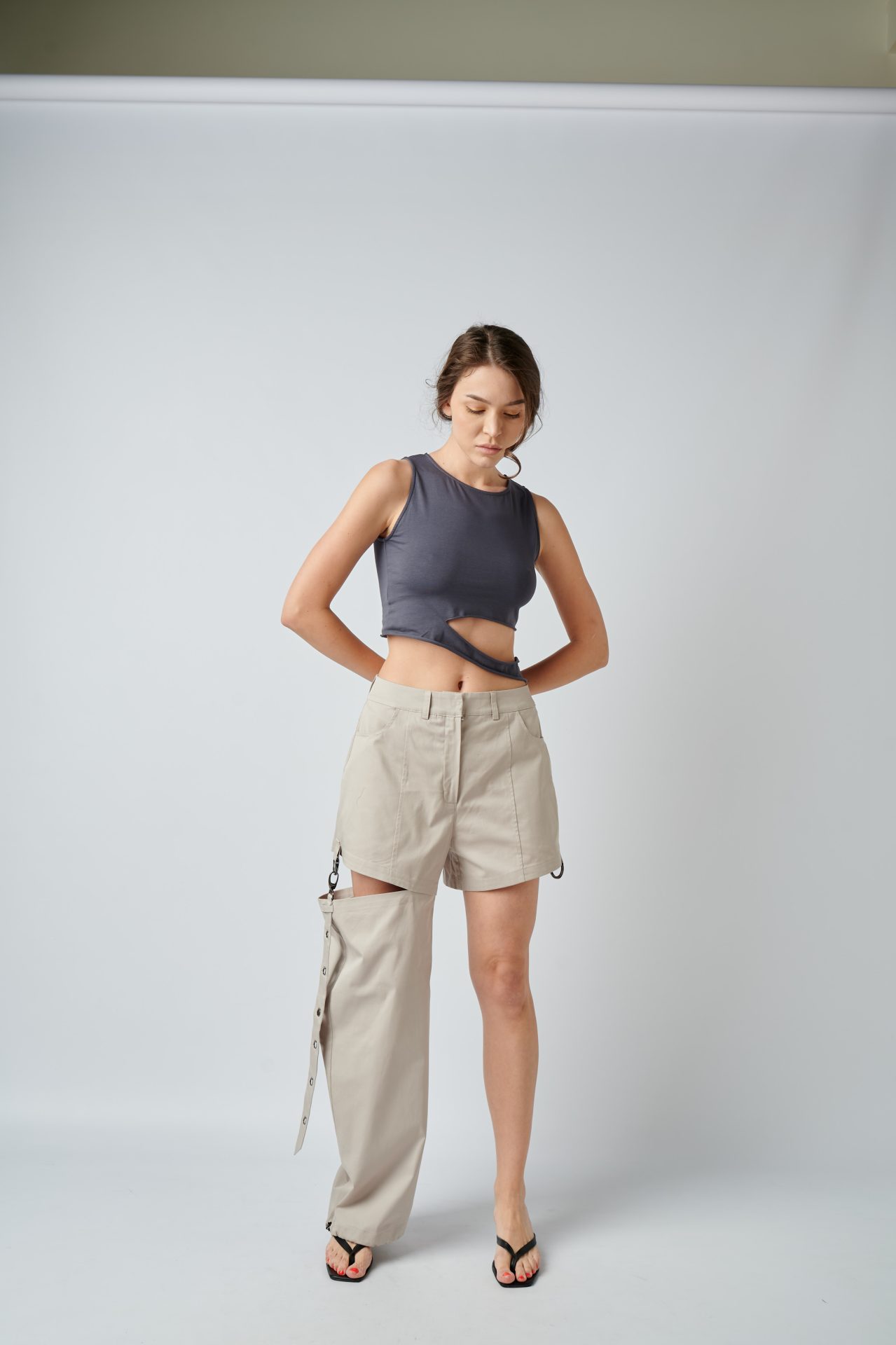 Asymetrický top, 8 farieb BRU