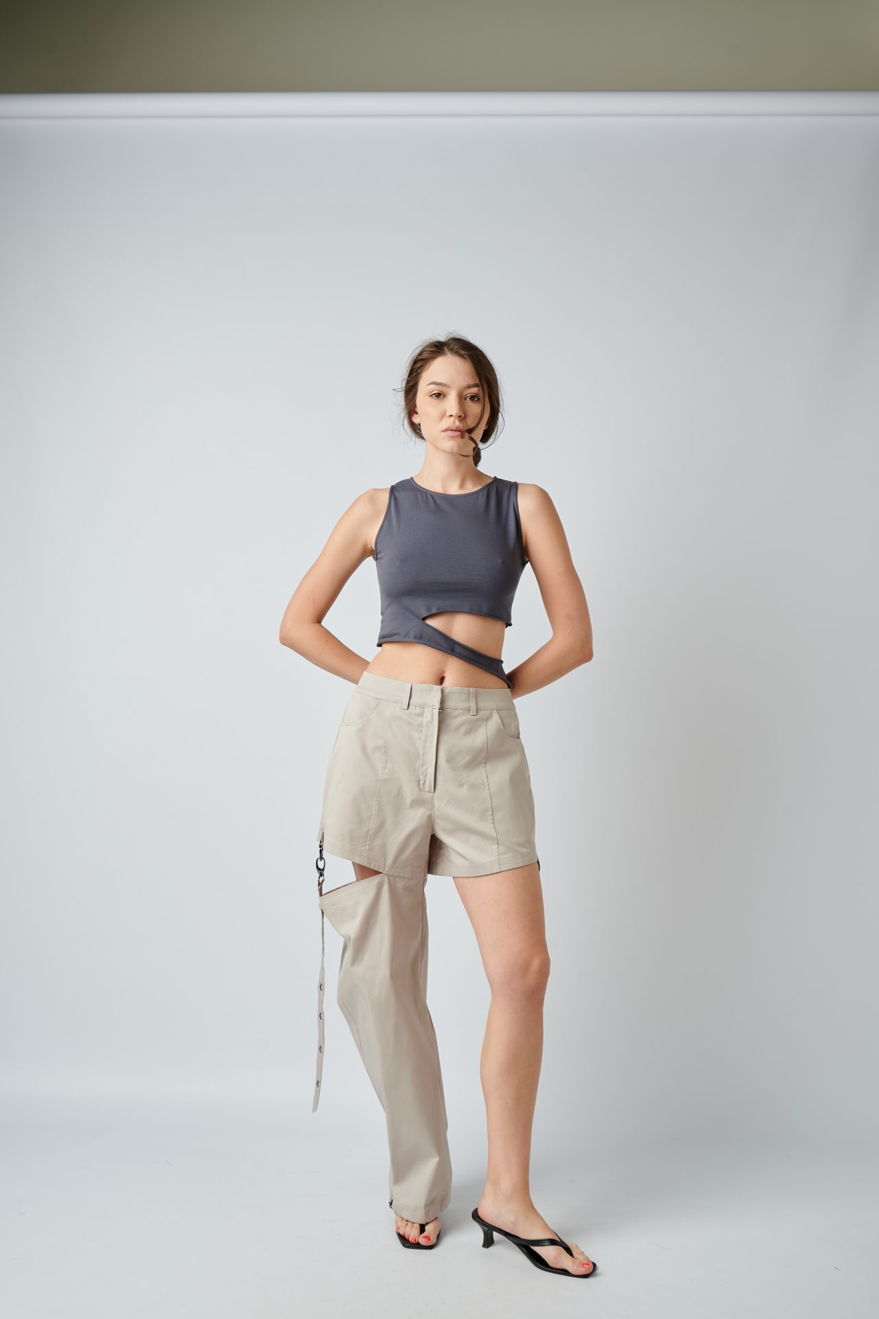 Asymetrický top, 8 farieb BRU