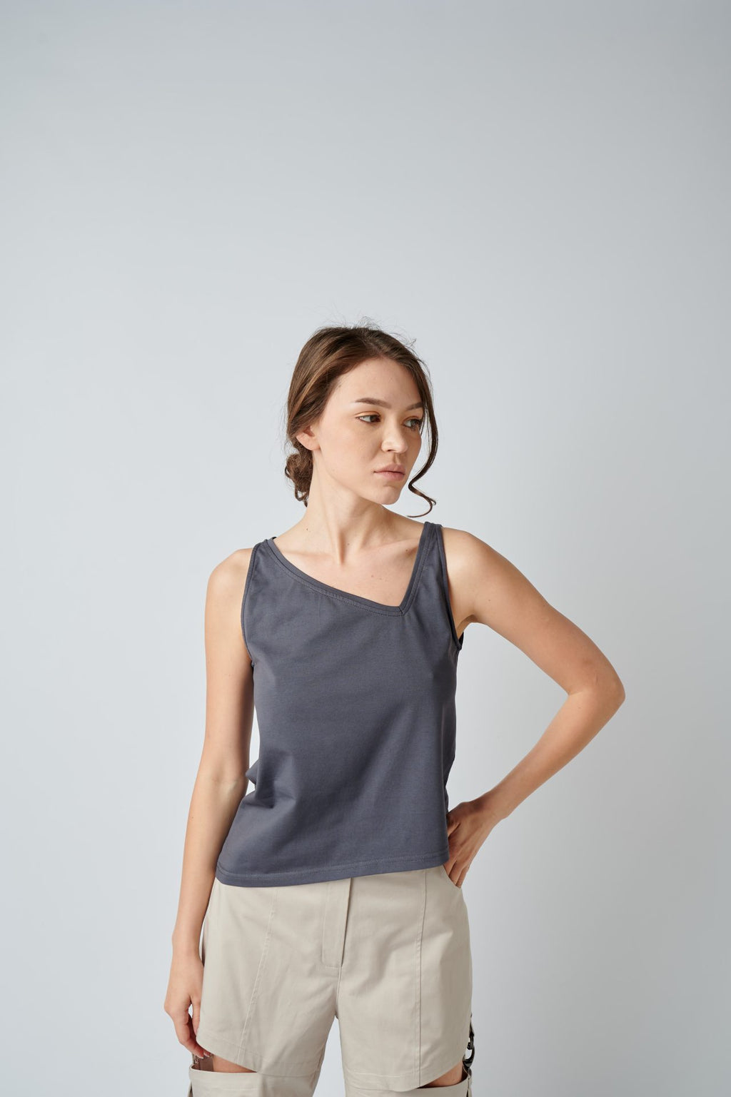 Asymetrické tričko, 4 farby BRU