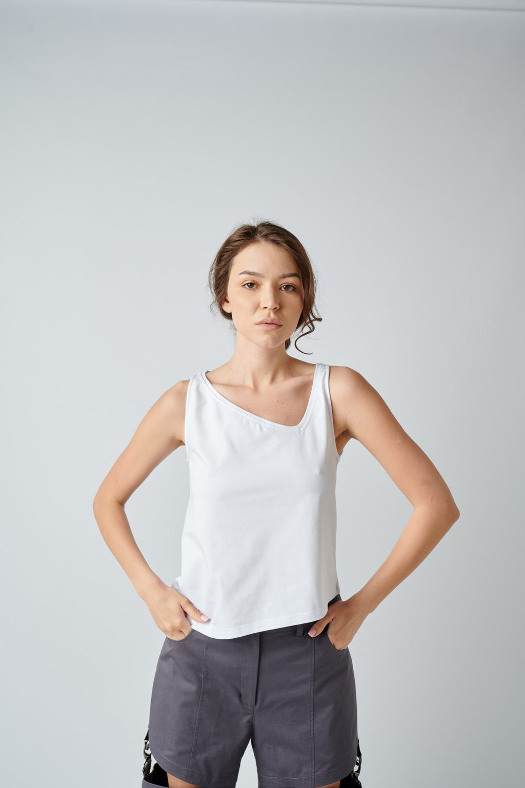 Asymetrické tričko, 4 farby BRU