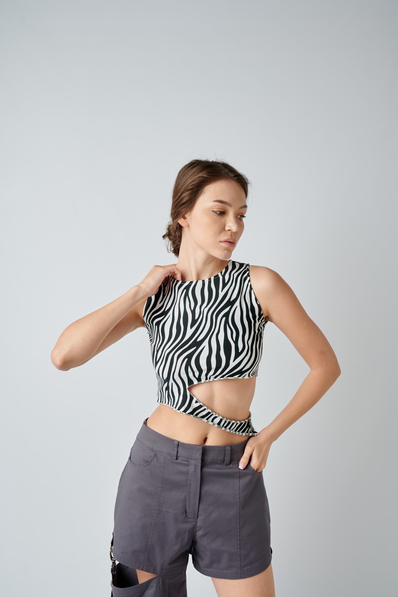 Топ асиметричний, 8 кольорів BRU