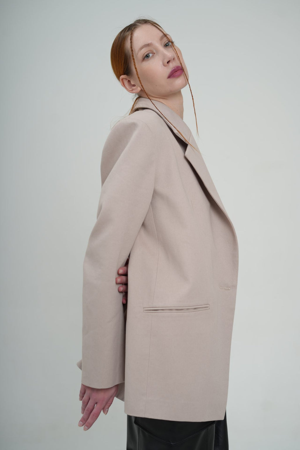 Bunda s rozparkami na rukávoch béžová BRU