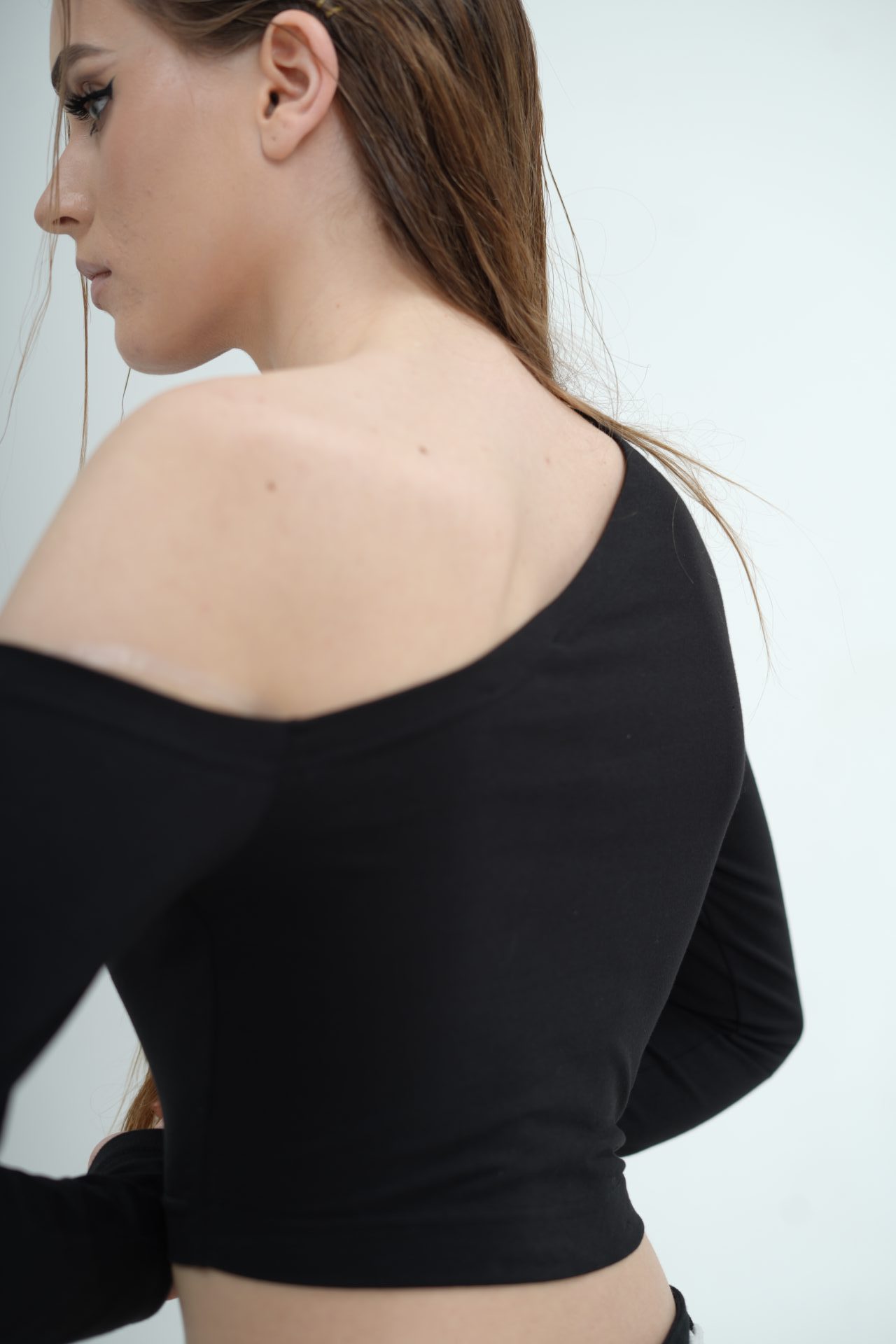 Skrátený top s dlhým rukávom, v 3 farbách BRU