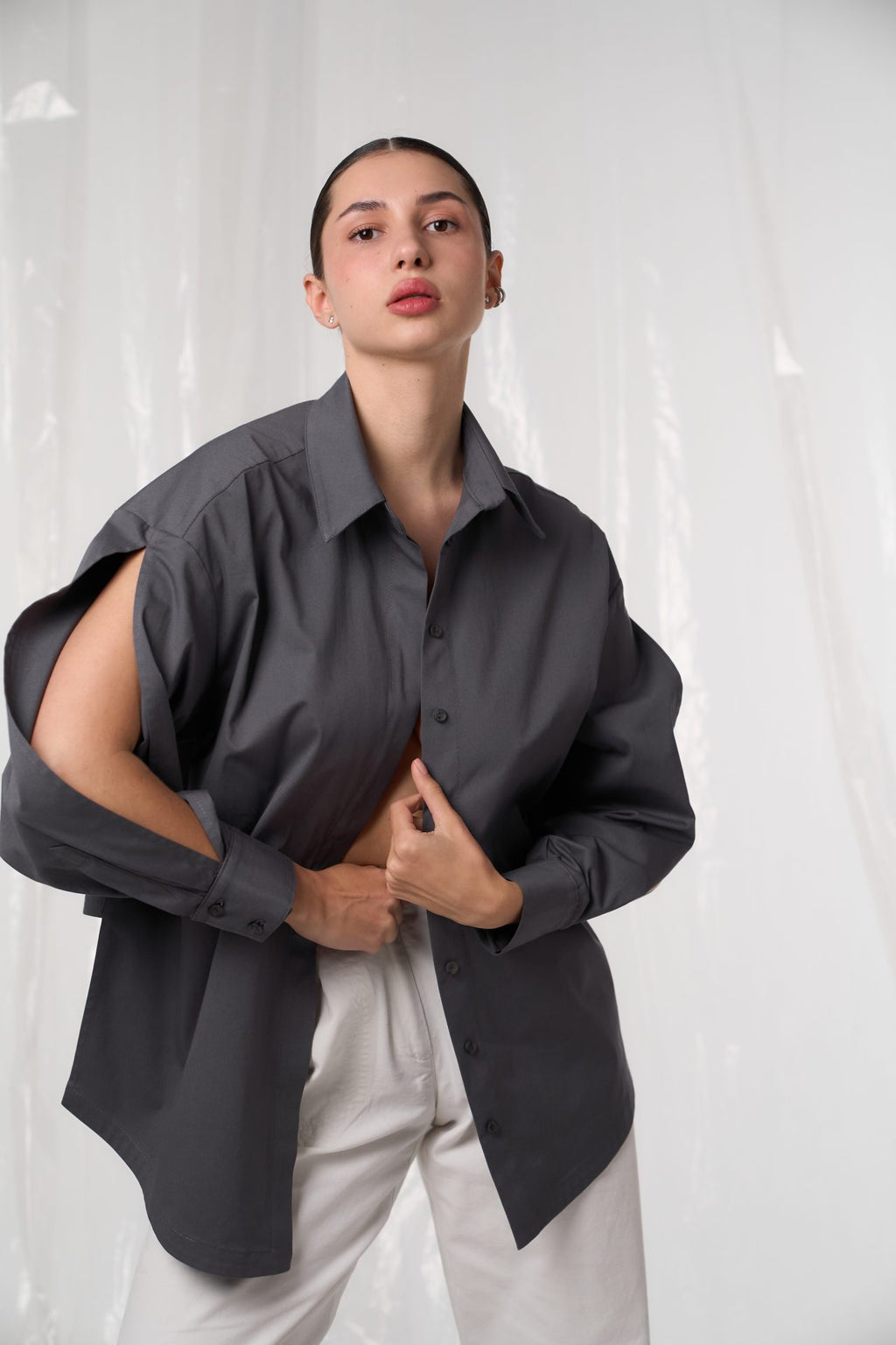 Košeľa s rozparkami na rukávoch v 3 farbách BRU