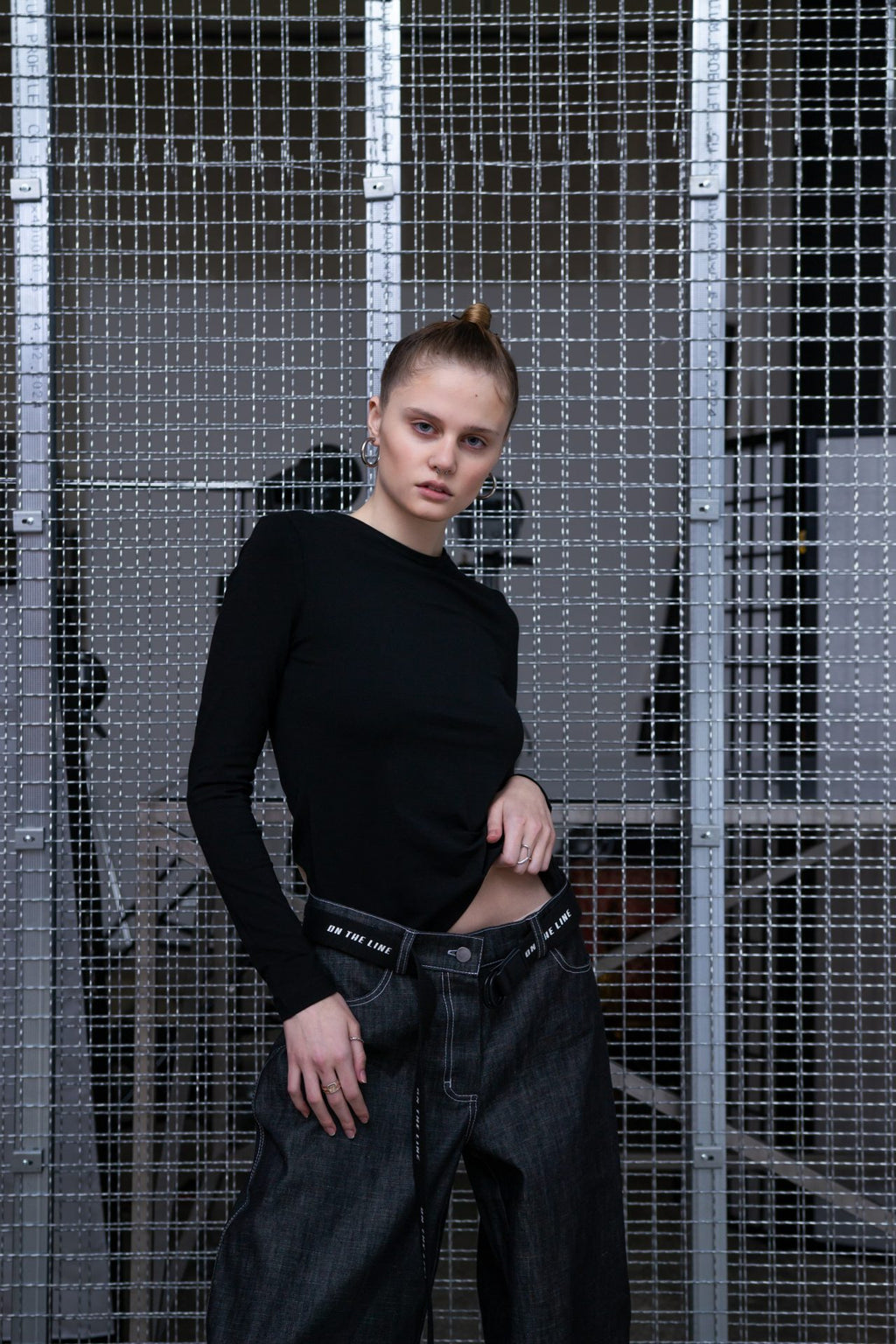 Лонгслів з сіткою на спинці BRU