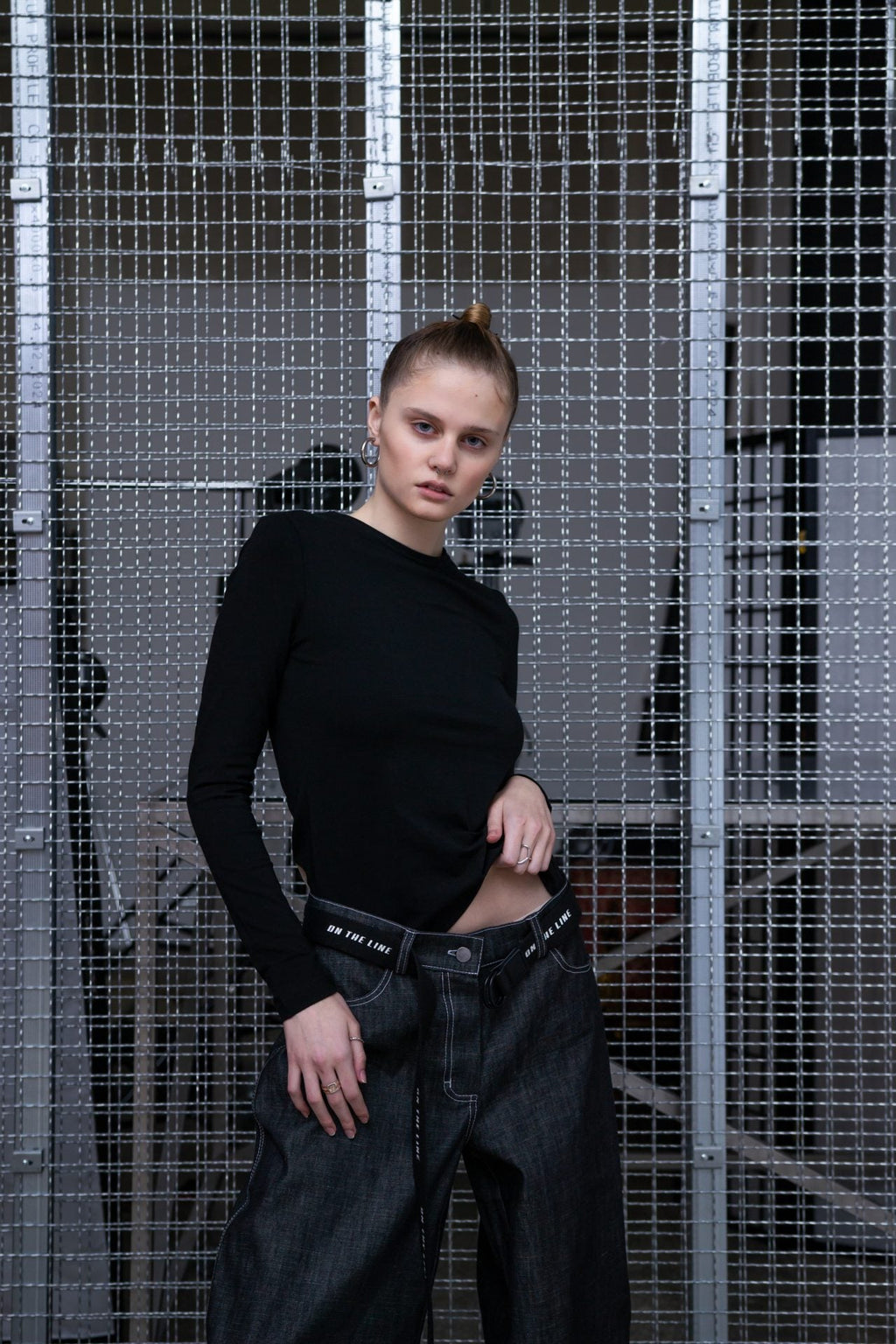 Лонгслів з сіткою на спинці BRU