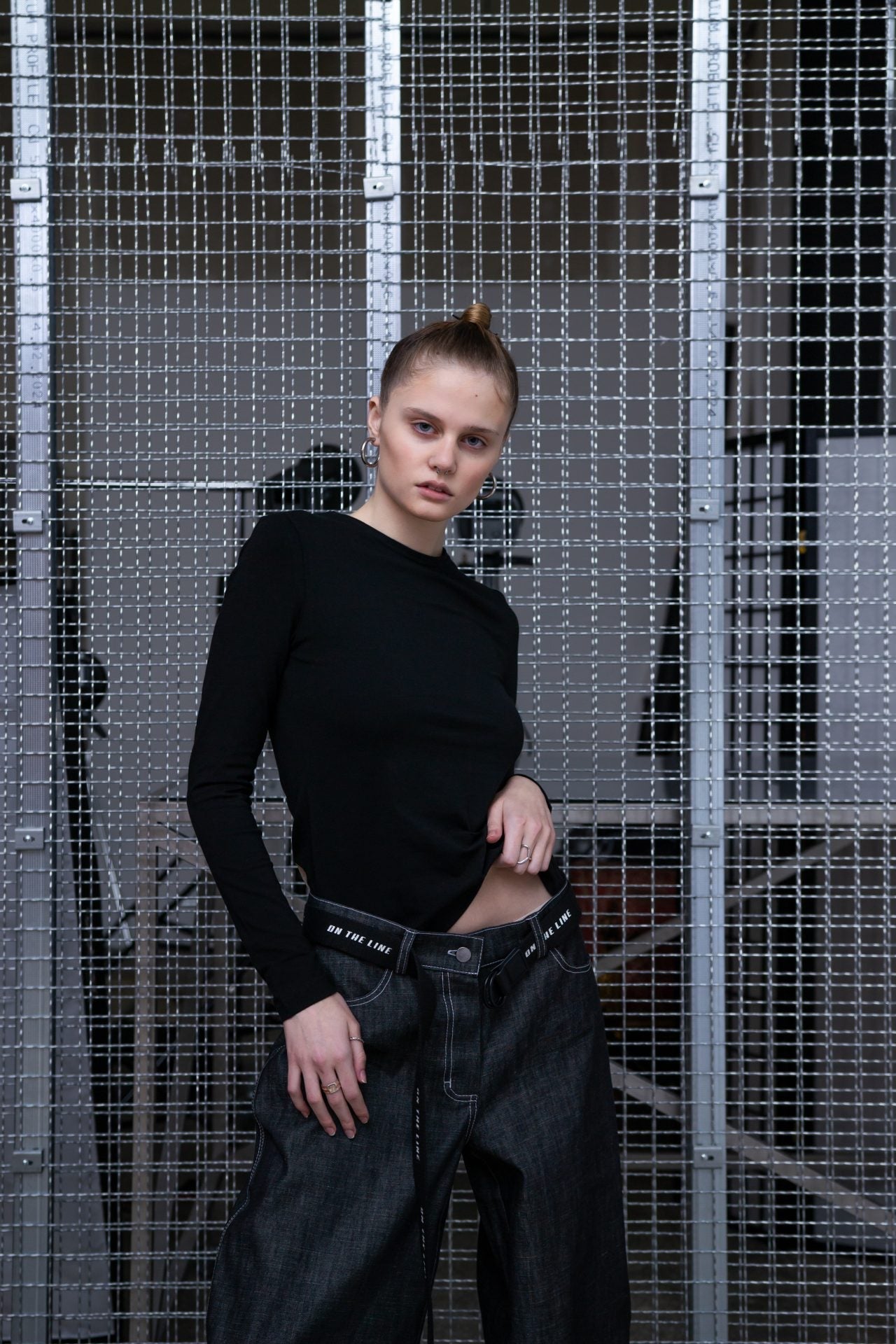 Лонгслів з сіткою на спинці BRU