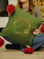 Наволочка лляна з вишивкою та шерстяними китицями Різдвяно-Новорічна SAVE yourself