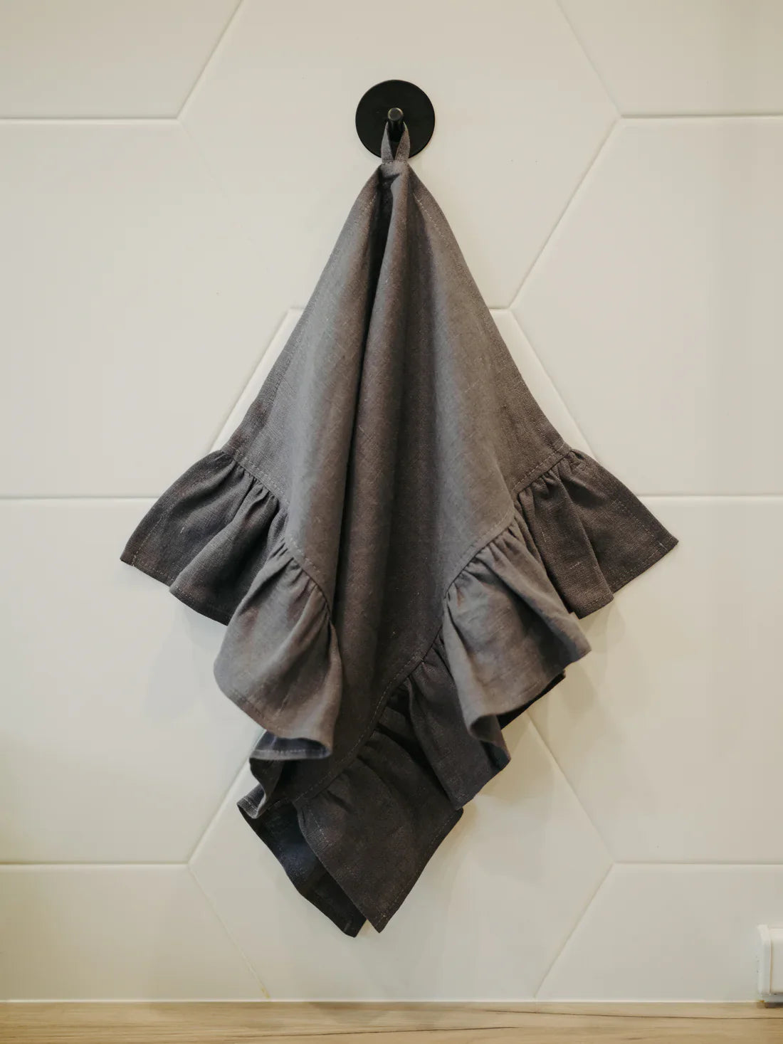 Рушник кухонний з льону з рюшами від SAVE yourself - Сірий, SAVE yourself