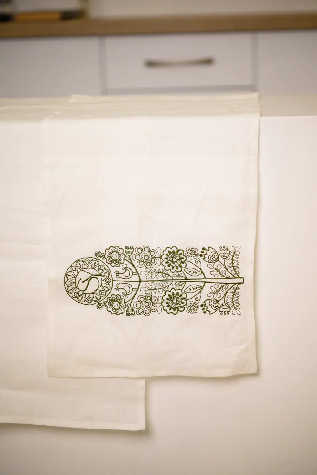 Ранер лляний, доріжка на стіл Дерево роду SAVE yourself