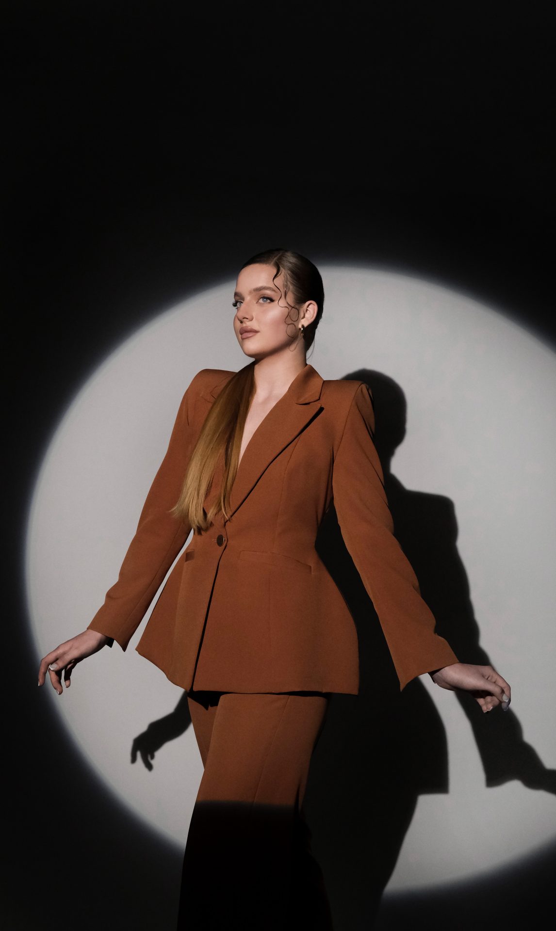 Жакет класичний GoldenRatio, кориця