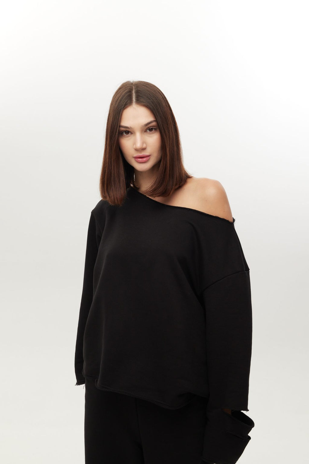 Світшот з розрізами на рукаві BRU