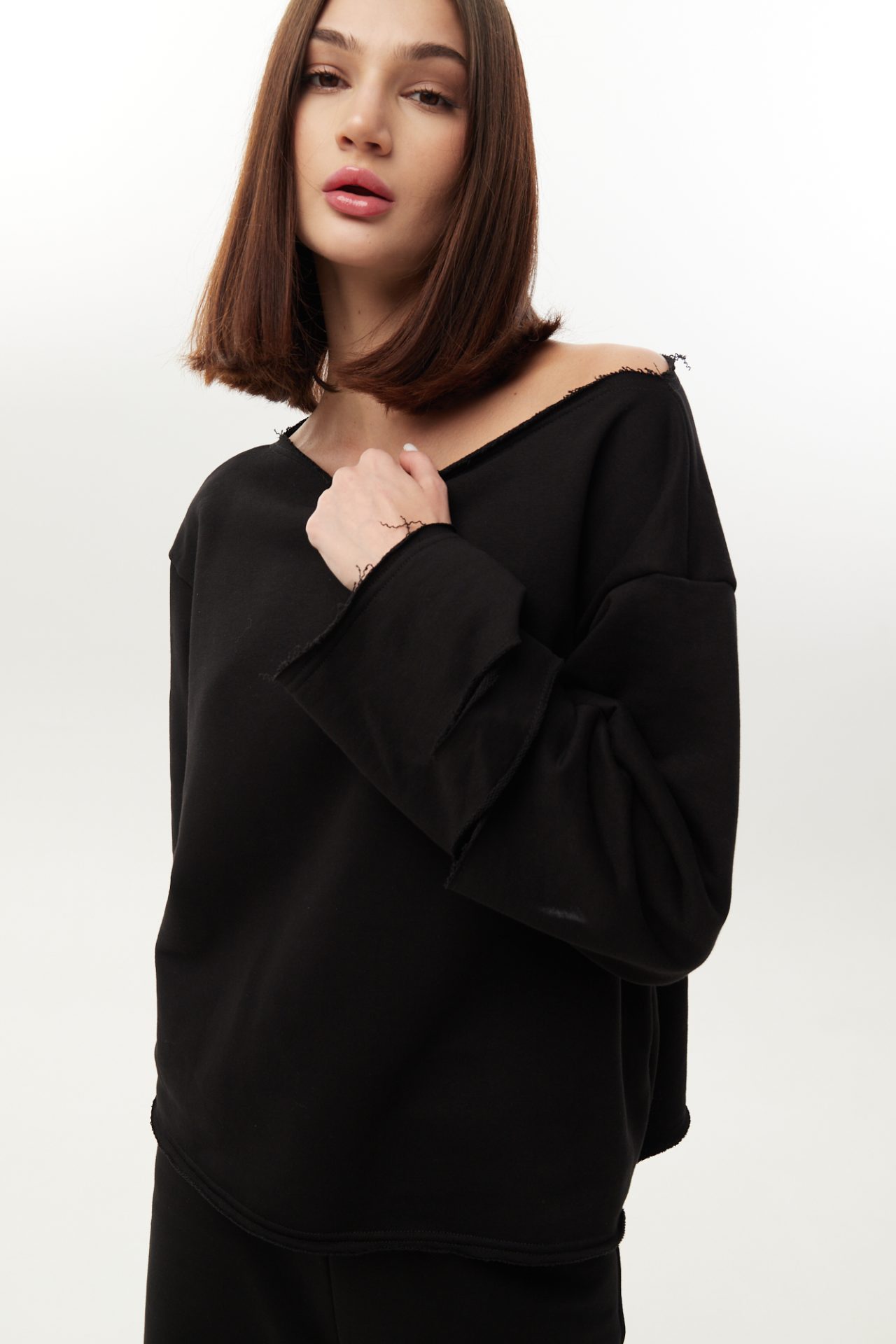 Світшот з розрізами на рукаві BRU