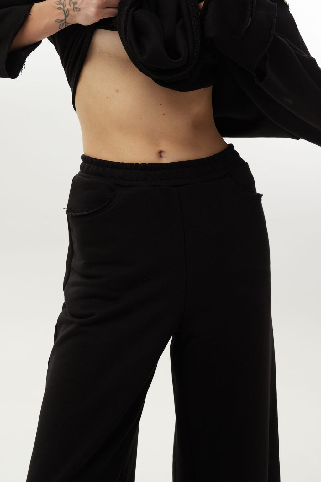 Трикотажні широкі брюки з розрізами BRU