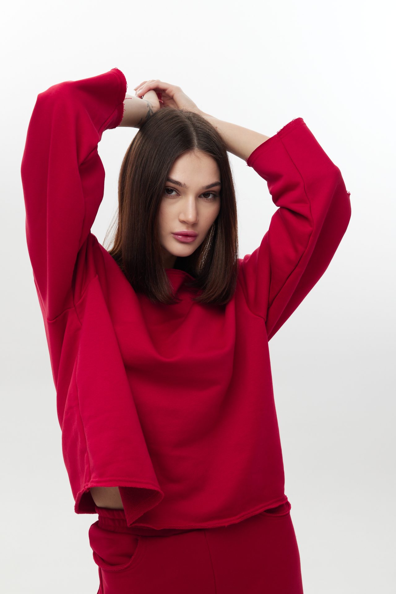 Світшот з розрізами на рукаві BRU