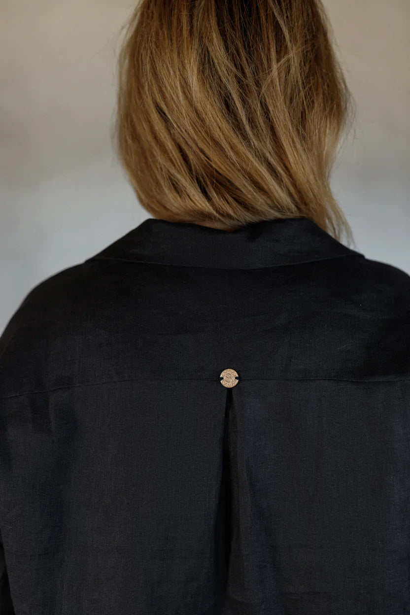 Костюм жіночий чорний з льону від SAVE yourself