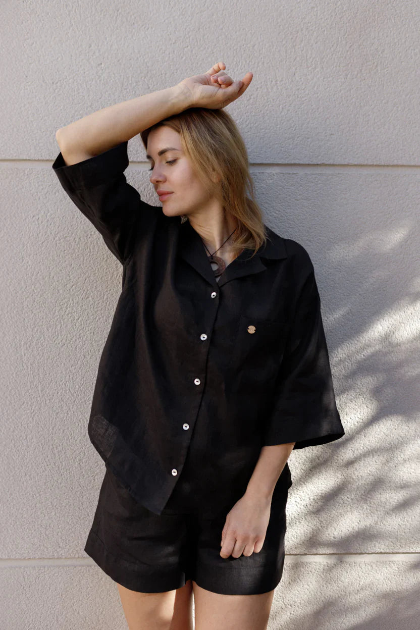 Костюм жіночий чорний з льону від SAVE yourself