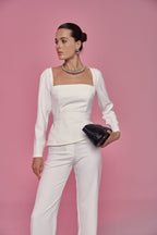 Елегантний костюм із поясом, молочний KA.EL